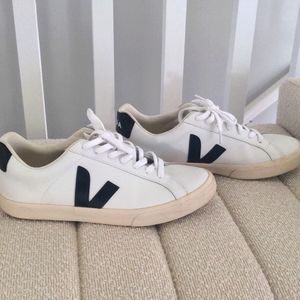 Almost new Veja Esplar sneakers